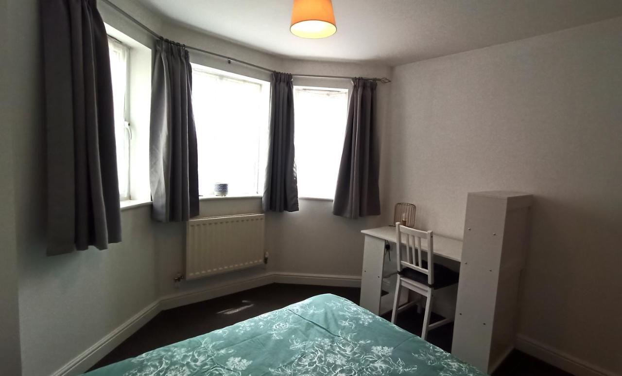 Bright, Chilled Ensuite Db Room In A Shared Flat! London Exterior photo